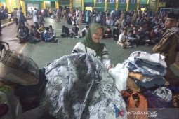 Siswa SMKN 1 Garut rayakan kelulusan dengan sedekahkan seragam