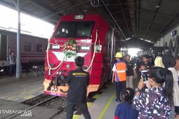 Penambahan frekuensi operasional KA Pangrango sangat membantu  penumpang