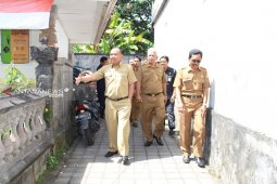 Bupati Bangli soroti gedung perpustakaan dan eks mess guru