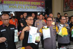 Polisi tangkap oknum PNS bawa sabu Rp8 miliar