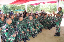 Pangdam kunjungi Pos Kotis Nanga Badau dan Pos Gabma Lubok Antu