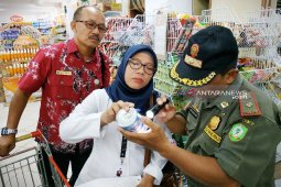 Makanan-minuman kedaluarsa ditemukan jelang Lebaran