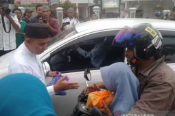 Pemkot-Forkopimda Pangkalpinang bagikan 600 paket takjil