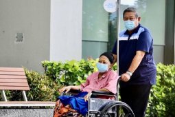 Masuk ICU, seluruh keluarga dampingi bu  Ani Yudhoyono