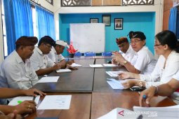Bupati Klungkung bahas proyek fisik yang lambat dengan ULP
