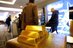 Harga emas turun di tengah penguatan dolar dan ekuitas  AS