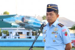 Cuaca buruk, tujuh pesawat tempur AL Prancis mendarat di  Lanud SIM