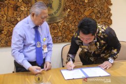 Pemkab Mahulu dan UWKS kerja sama cetak dokter