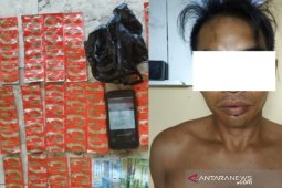 Pengedar ratusan butir obat sedian farmasi tanpa izin diamankan polisi