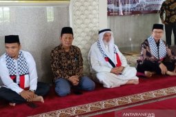 Bantu rakyat Palestina, maysarakat Aceh Jaya sumbang uang dan perhiasan
