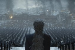 Emilia Clarke ucapkan selamat tinggal "Game of Thrones"