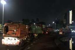 Suasana belum kondusif, petugas  kebersihan kembali ke posko