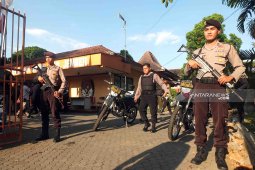 TNI-Polri patroli gabungan di Jember pascakerusuhan Jakarta