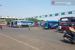 Waduh, ada belasan bus di Terminal Bekasi tidak laik jalan