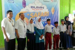 Pelni Ambon salurkan bantuan dana bagi 83 anak Yayasan Al Madinah