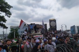 Pedemo  di Kantor Bawaslu Sumut terus bertambah