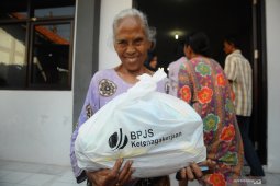 PT Kar Powership Indonesia berbagi kasih dengan masyarakat Waai