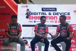 Telkomsel gelar program " Digital & Device Exhibition"