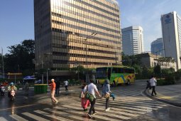 Thamrin Jakarta sudah ramai lalu lalang warga Jakarta