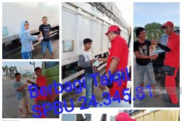 SPBU membagikan  takjil kepada pengendara