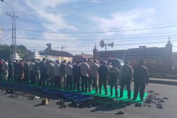 Aliansi umat Islam Labuhanbatu Shalat gaib untuk Ustad Arifin Ilham dan korban kerusuhan