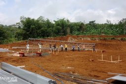 Hunian sementara bagi korban pergeseran tanah ditargetkan selesai usai Lebaran