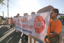 Daop Surabaya siagakan 175 petugas ekstra di jalur rawan