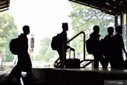Santri asal Merangin yang mudik dari zona merah wajib isolasi di rumah karantina