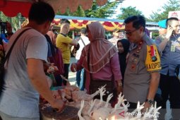 Polda Babel gelar pasar sembako dan daging murah di Pangkalpinang