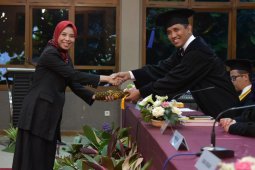 Ketua DPRD Jabar raih gelar doktor dari Unpad