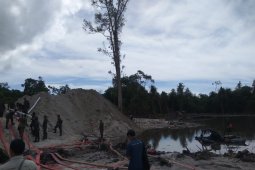 Kepala Satpol PP Bangka Tengah minta para penambang liar diproses hukum