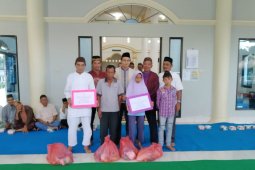 Pemkab Bangka Barat salurkan bantuan Rp295.960.000 selama Ramadhan