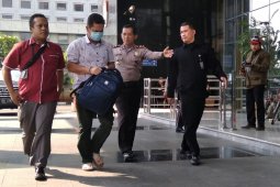 KPK geledah Kantor Imigrasi Klas I Mataram terkait penyelidikasi dugaan suap