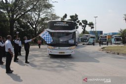 Sopir diwanti-wanti taati aturan ketika bawa karyawan Indocemet mudik