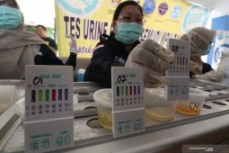 Tes urine sopir angkutan mudik
