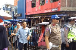 Mendekati Lebaran Polantas, Jalan Harun Kabir Sukabumi ditutupl