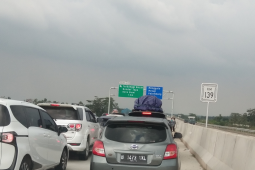 Arus mudik macet parah jelang Gerbang Tol Terbanggi