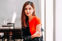 Mikha Tambayong diterima kuliah di Universitas Harvard
