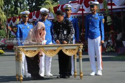 Pemkot Surabaya-Lion Air Group kerja sama beasiswa penerbangan