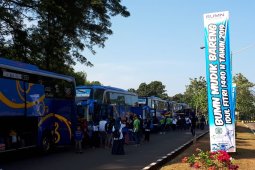 PT Pupuk Kujang melepas ratusan peserta mudik bareng
