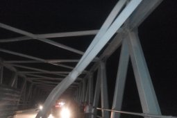 Kendaraan angkutan 40 feet dilarang lewat Jembatan Kapuas II