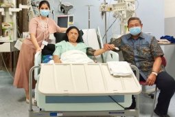 Ani Yudhoyono masih berjuang melawan kanker darah di ICU