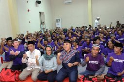 PWI Jatim dan Semen Indonesia bagikan santunan ke 100 dhuafa