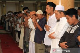 Shalat gaib untuk ibu Ani