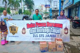 ZLS/STS Jambi bagikan ratusan Takjil gatis kepada warga