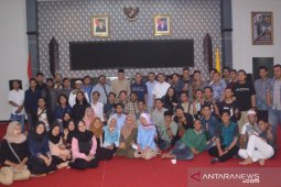 Puluhan komunitas kreatif diajak buka puasa bersama