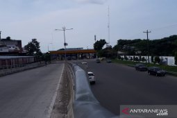 Arus mudik di Tol Amplas tampak sepi