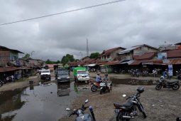 Warga keluhkan Terminal Kota Putussibau kumuh