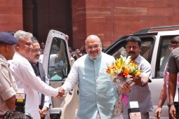 Menteri Dalam Negeri India positif COVID-19