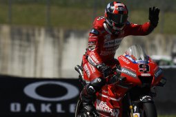 Juara di Mugello, Petrucci raih kemenangan pertama